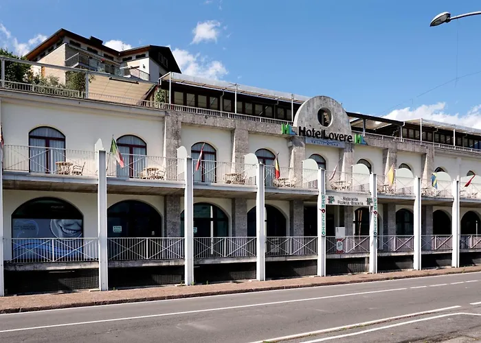 Hotel & Lovere